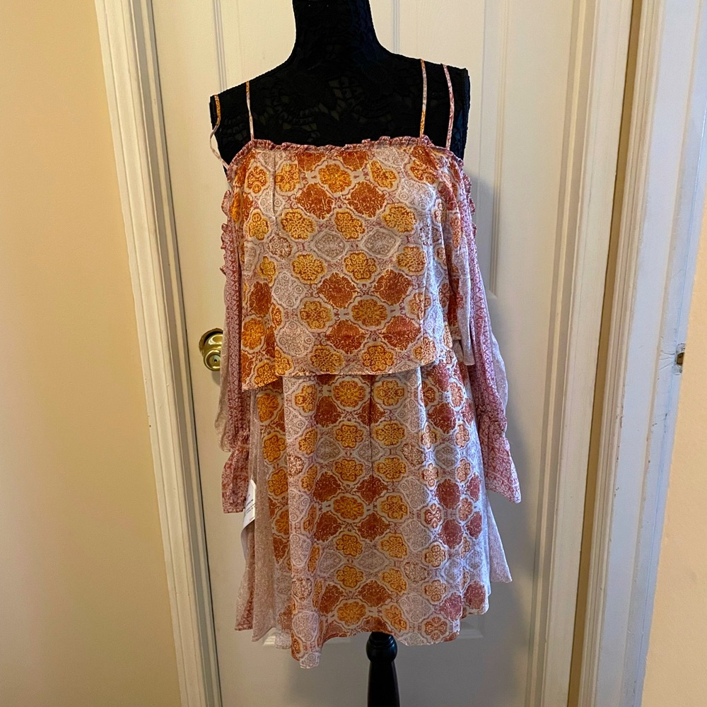 NWT! BCBG orange hue paisley print dress with spaghetti strap. Size L